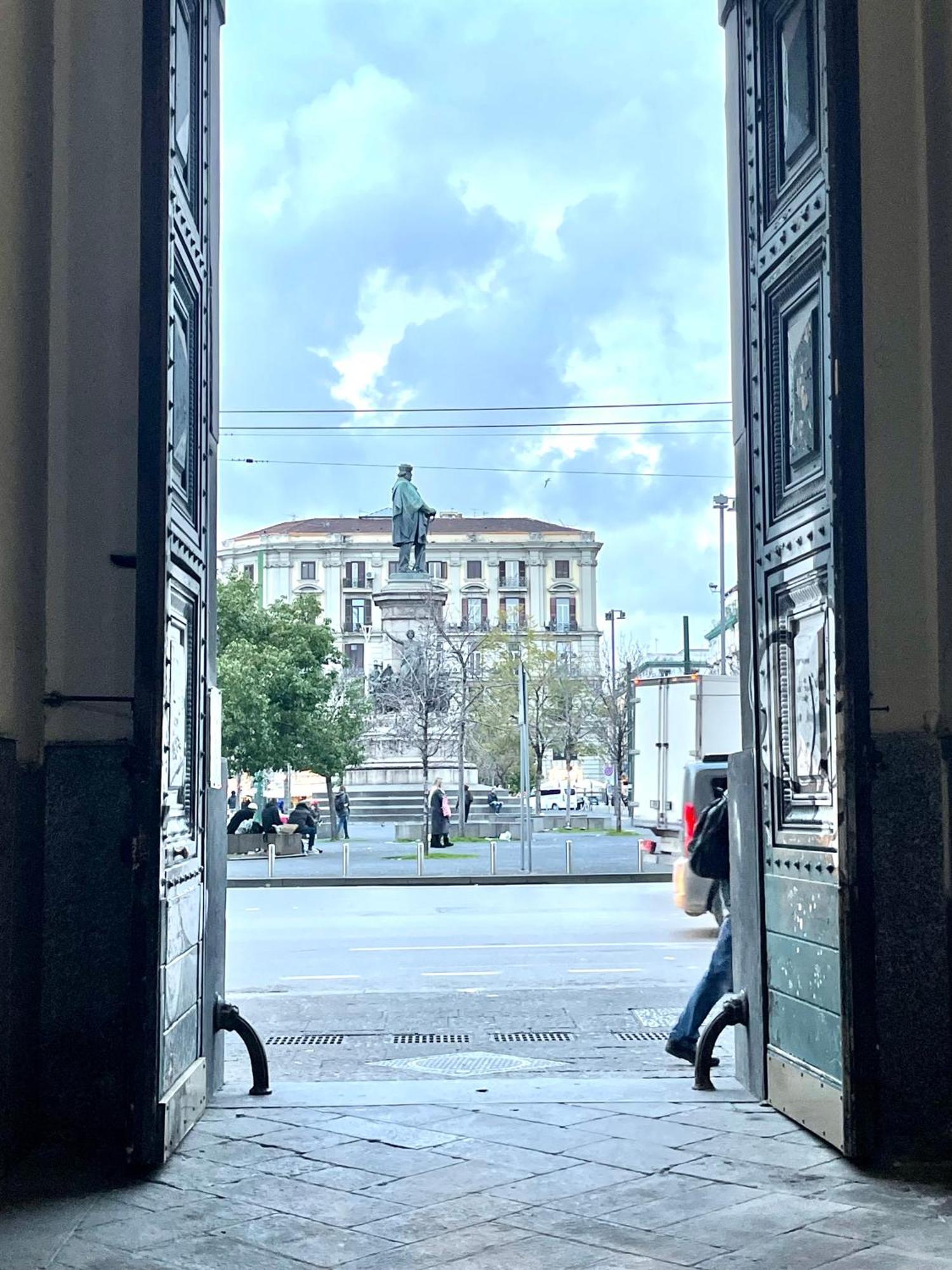 House Piazza Garibaldi By Loveinthetravel ナポリ エクステリア 写真